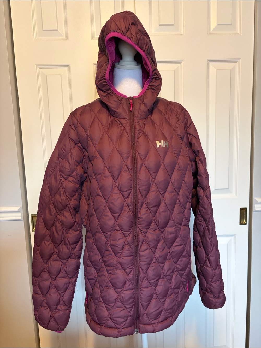 Helly Hansen Diamond Quilted Hooded Puffer in Burgandy XXL/XXTG